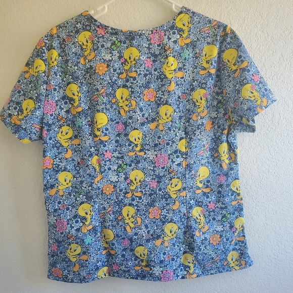 Looney Tunes Scrub Top Tweety Bird Blue Size Appx. Medium Pediatric School Nurse - Picture 2 of 7